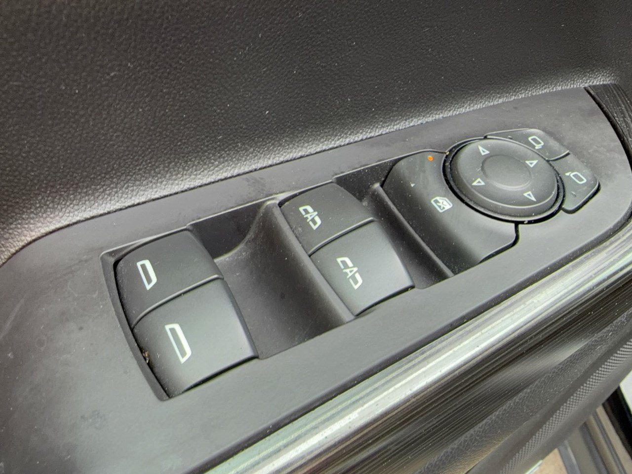 Used 2020 GMC Acadia SLT FWD image 15
