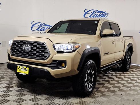 Used 2020 Toyota Tacoma TRD Off-Road w/ Advanced Technology Package AWD/4WD image 6