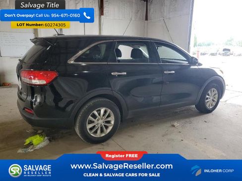 Used 2017 Kia Sorento L image 4