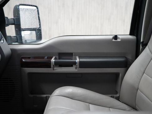 Used 2008 Ford F450 Lariat image 29