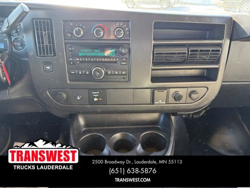 Used 2017 Chevrolet Express 3500 image 11