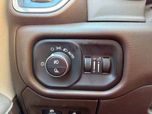 New 2026 RAM 1500 Laramie AWD/4WD image 13