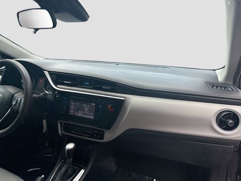 Used 2018 Toyota Corolla LE FWD image 31