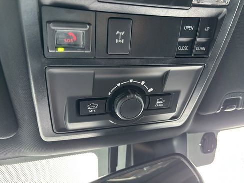 Used 2021 Toyota Tacoma TRD Off-Road image 36