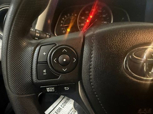 Used 2014 Toyota RAV4 XLE image 31