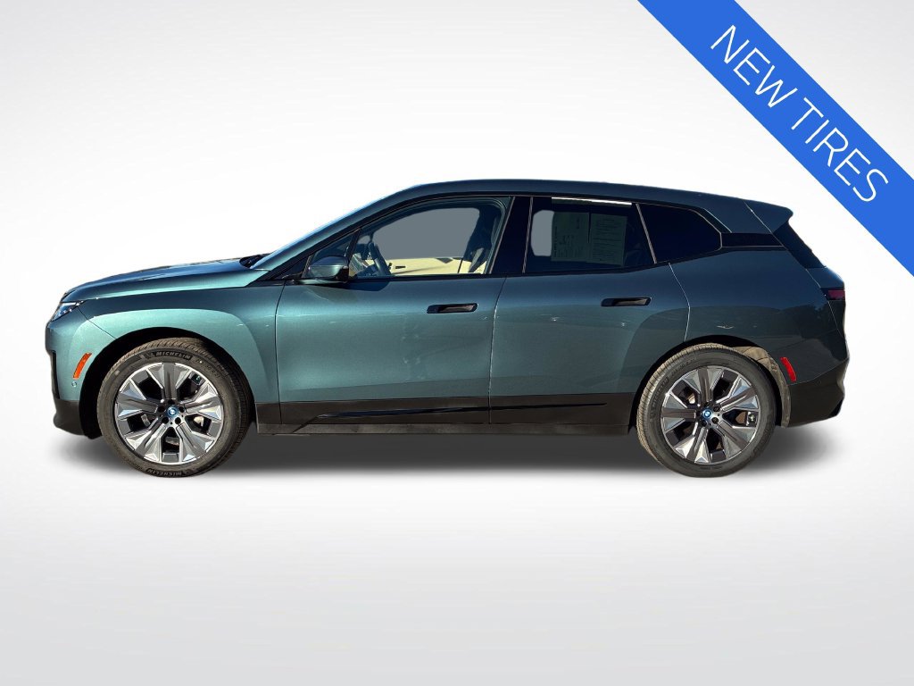 Certified 2024 BMW iX xDrive50 w/ Premium Package AWD/4WD image 8