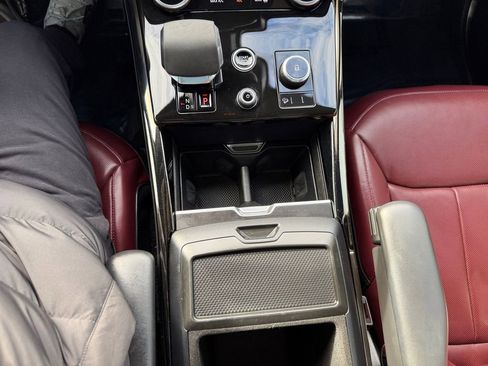 Used 2023 Land Rover Range Rover Sport SE Dynamic image 22