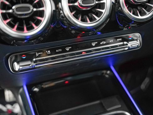 Certified 2023 Mercedes-Benz GLA 250 4MATIC image 24