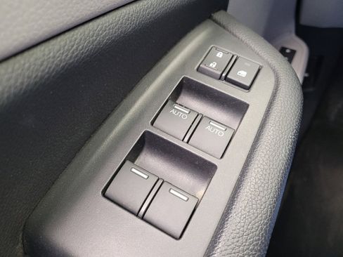 Used 2016 Honda Pilot Touring image 27