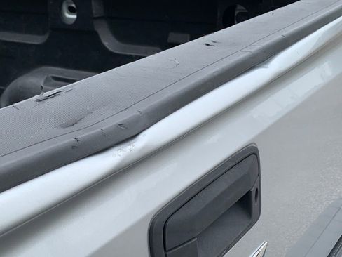 Used 2018 Chevrolet Silverado 1500 LT w/ All Star Edition AWD/4WD image 19