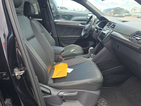 Used 2023 Volkswagen Tiguan SE R-Line FWD image 6