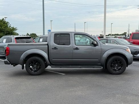 Used 2021 Nissan Frontier SV w/ Midnight Edition Floor Mats AWD/4WD image 2