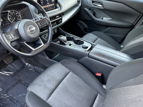 Used 2024 Nissan Rogue SV image 10