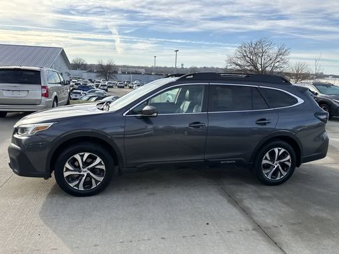 Used 2020 Subaru Outback Limited w/ Popular Package #2 image 3