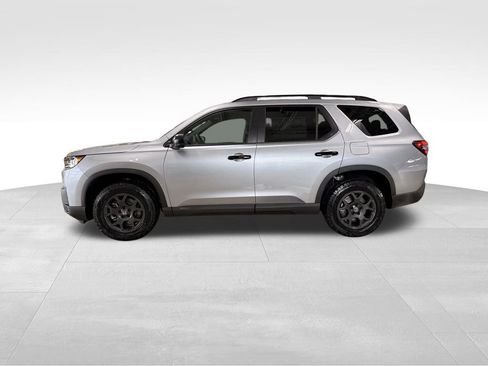 New 2026 Honda Pilot TrailSport image 19