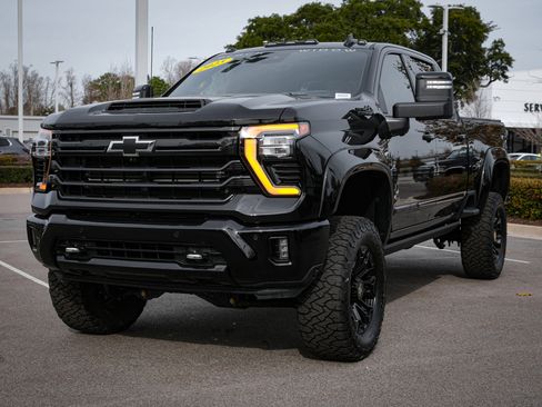 Used 2025 Chevrolet Silverado 2500 High Country w/ High Country Premium Package image 5