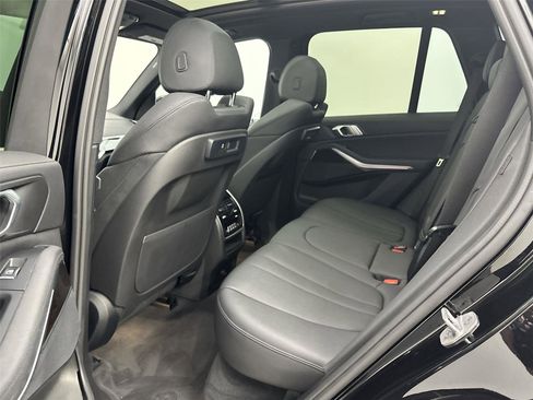 Used 2021 BMW X5 xDrive40i w/ Convenience Package image 29