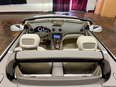 Used 2009 Mercedes-Benz SL 550 image 48