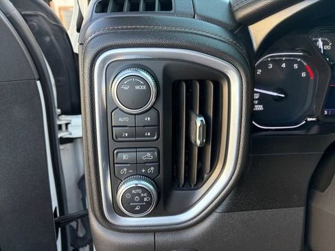 Used 2021 GMC Sierra 1500 AT4 w/ AT4 Value Package AWD/4WD image 5