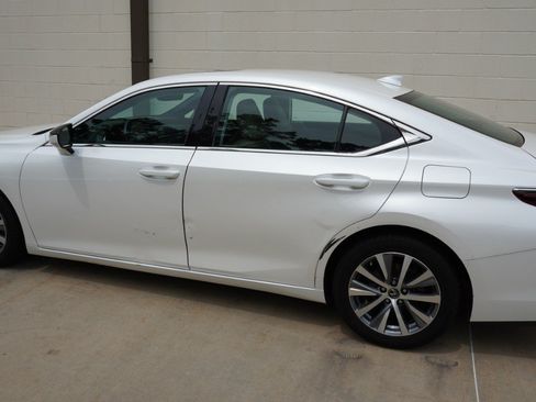 Used 2019 Lexus ES 350 w/ Premium Package FWD image 5