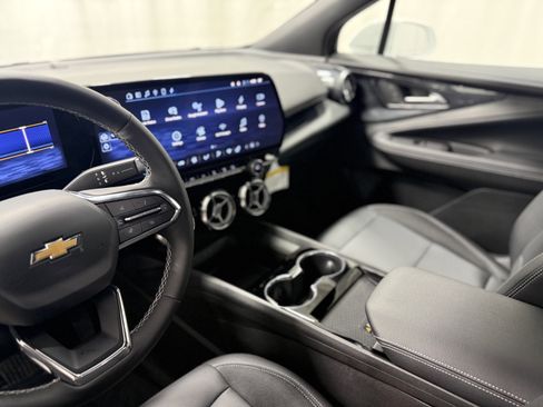 Used 2024 Chevrolet Blazer EV LT image 21