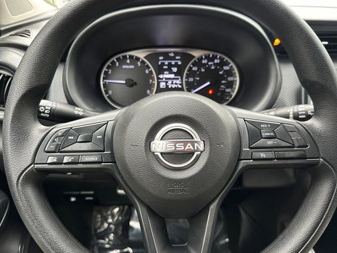 Used 2024 Nissan Kicks S image 23