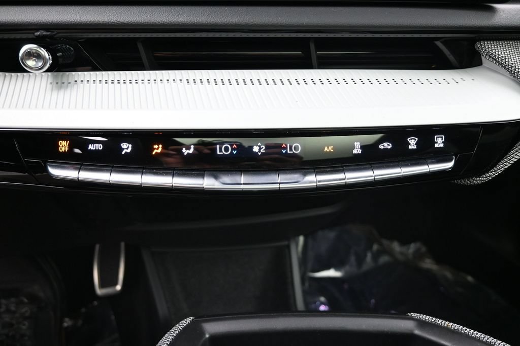 Certified 2025 Cadillac Optiq Sport 2 AWD/4WD image 21