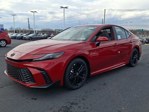 New 2026 Toyota Camry SE image 3