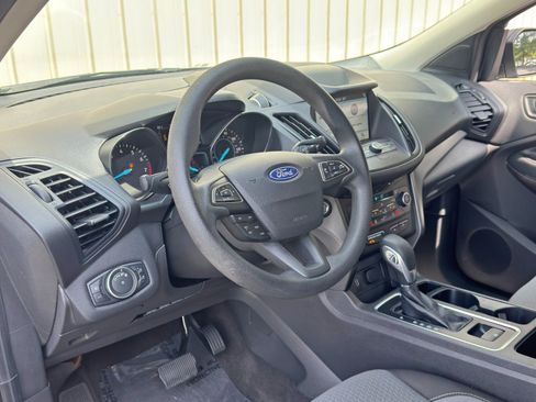 Used 2019 Ford Escape SE FWD image 12