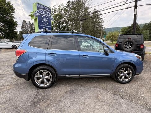 Used 2017 Subaru Forester 2.5i Touring AWD/4WD image 8
