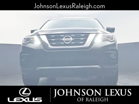 Used 2020 Nissan Pathfinder Platinum image 15