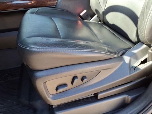 Used 2018 GMC Sierra 1500 SLT w/ SLT Premium Package image 16