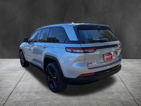 New 2025 Jeep Grand Cherokee Limited image 6