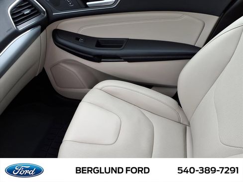 Used 2021 Ford Edge Titanium w/ Equipment Group 301A image 32