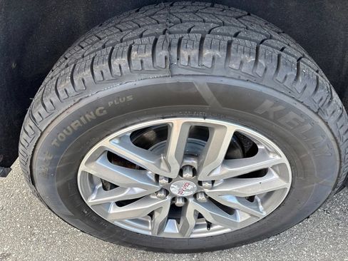 Used 2019 GMC Acadia SLE AWD/4WD image 32