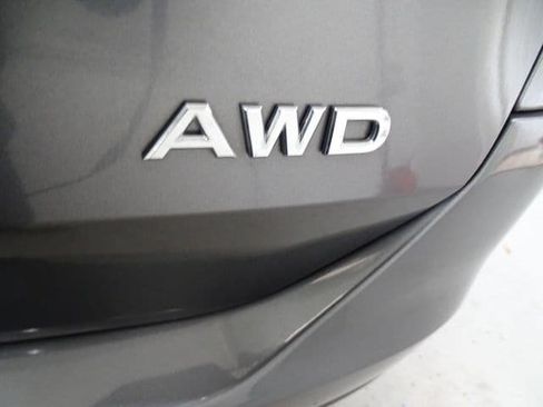 Used 2015 Nissan Rogue S AWD/4WD image 22