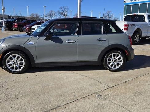 Used 2018 MINI Cooper S image 3