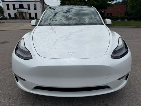 Used 2023 Tesla Model Y Long Range AWD/4WD image 10
