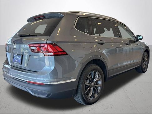 Used 2023 Volkswagen Tiguan SE FWD image 7
