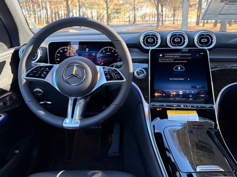 New 2026 Mercedes-Benz GLC 300 image 3
