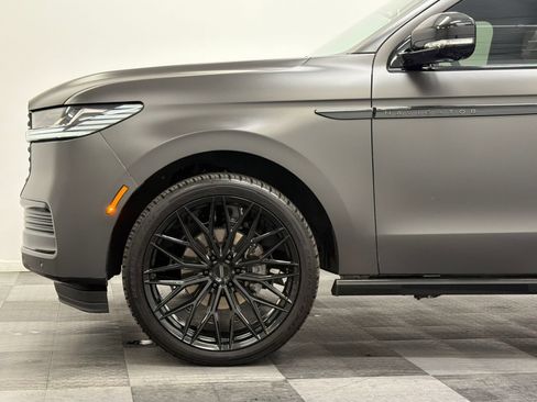New 2025 Lincoln Navigator Black Label AWD/4WD image 4