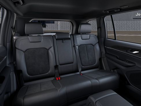 New 2026 Jeep Grand Cherokee Altitude AWD/4WD image 15