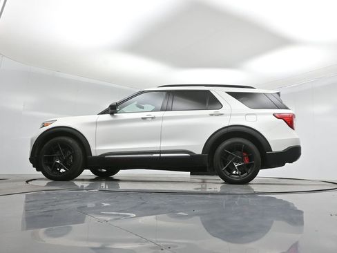 Certified 2020 Ford Explorer XLT w/ Equipment Group 202A image 55