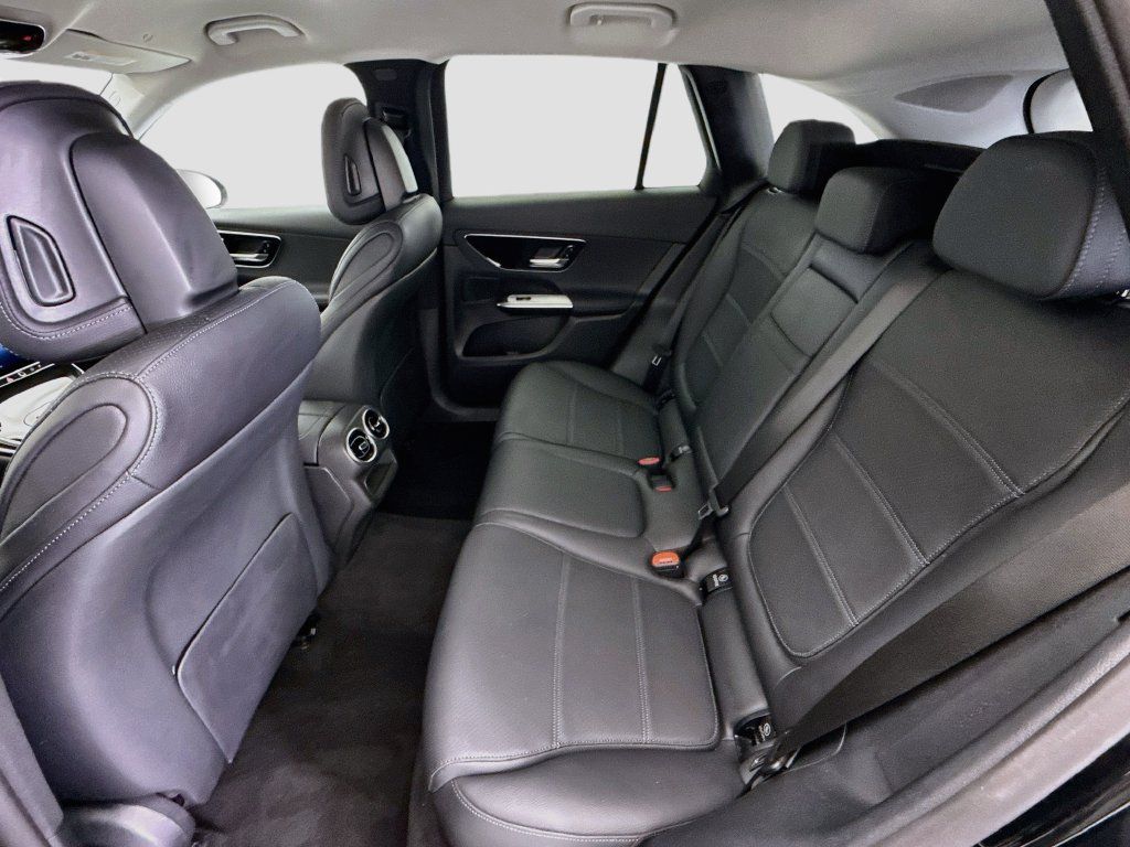 Used 2026 Mercedes-Benz GLC 300 image 19