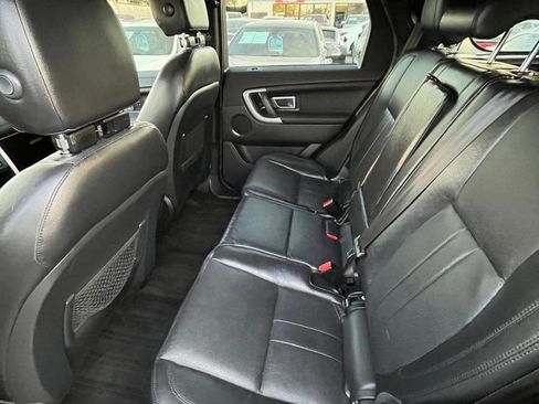 Used 2019 Land Rover Discovery Sport HSE AWD/4WD image 8