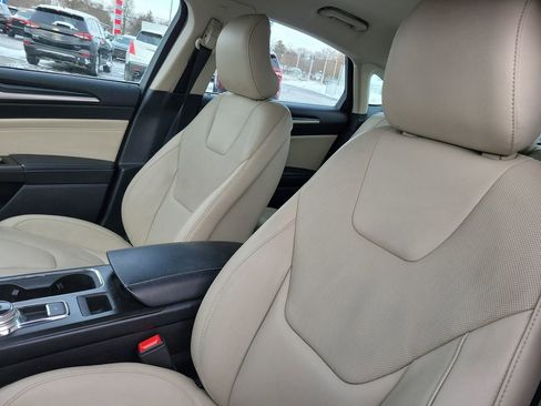 Used 2018 Ford Fusion Titanium image 5