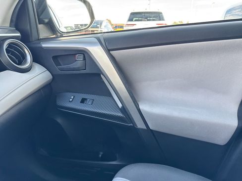 Used 2015 Toyota RAV4 LE image 22