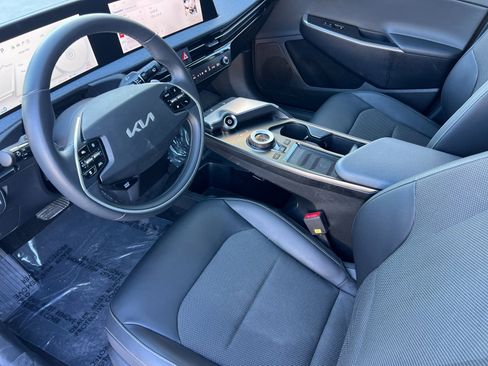 Used 2023 Kia EV6 Light image 10