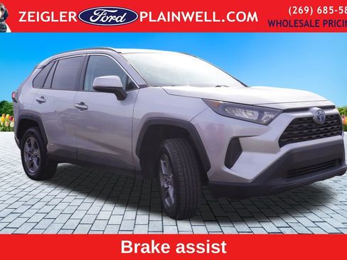 Used 2022 Toyota RAV4 LE image 7