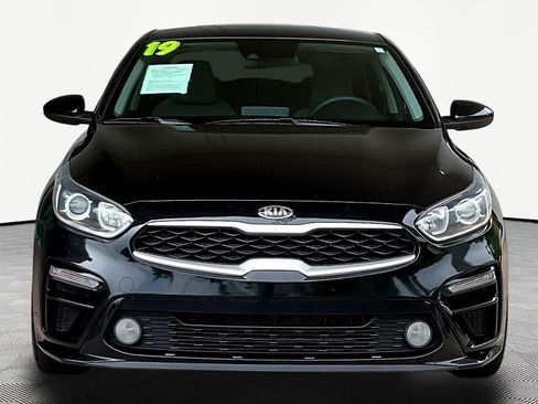 Used 2019 Kia Forte LXS FWD image 2